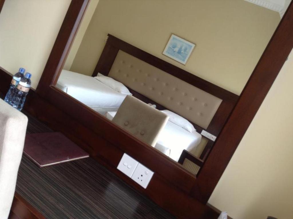 Devon Hotel Kandy Ngoại thất bức ảnh