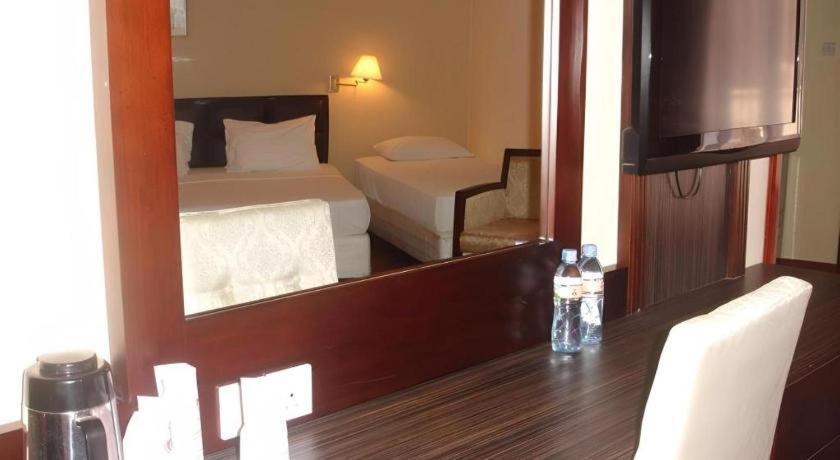 Devon Hotel Kandy Ngoại thất bức ảnh